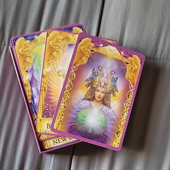 Angel Answers Oracle Cards by Radleigh Valentine - Picture 2 of 2